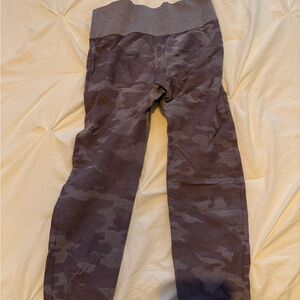 Women Camo Purple/ Gray Leggings